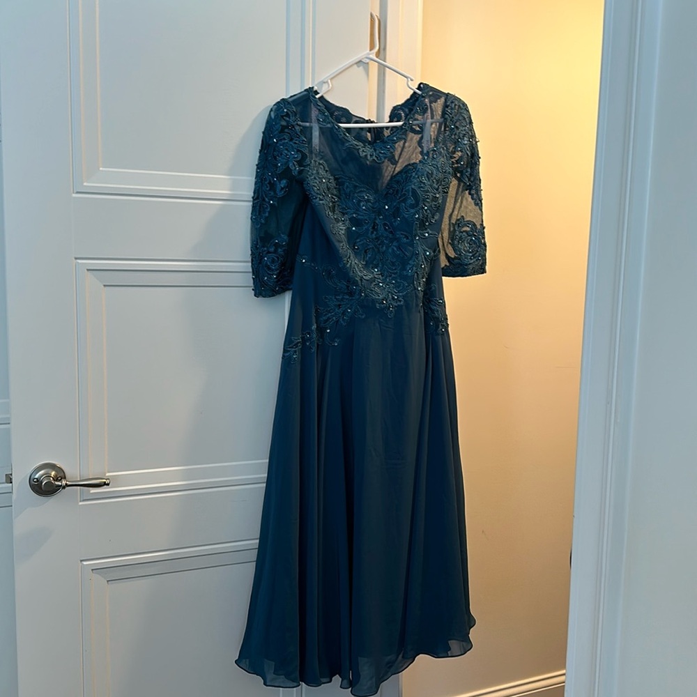 Teal formal dress. NWT. Size 14